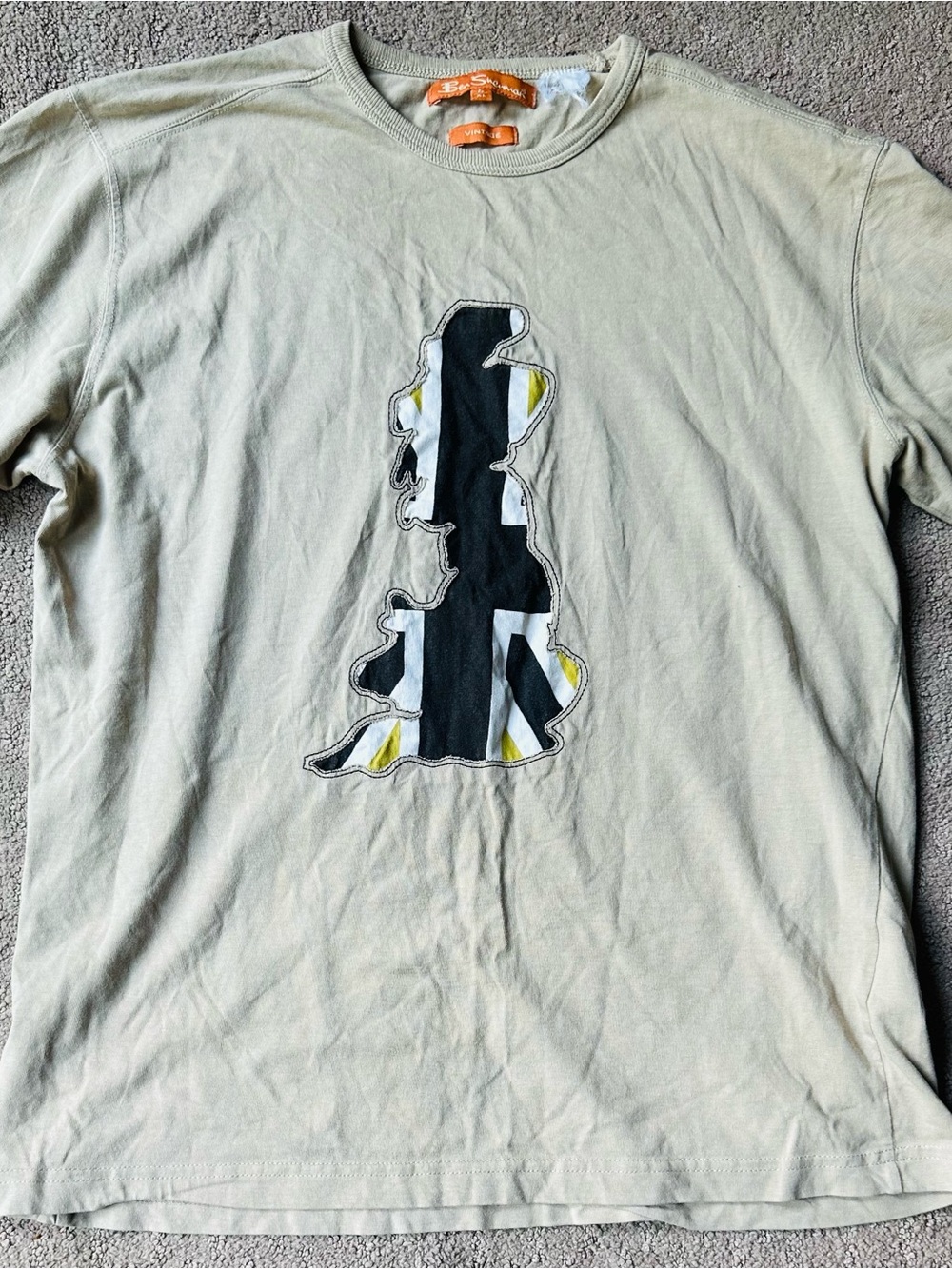 Ben Sherman Vintage Graphic Tee with Appliqué